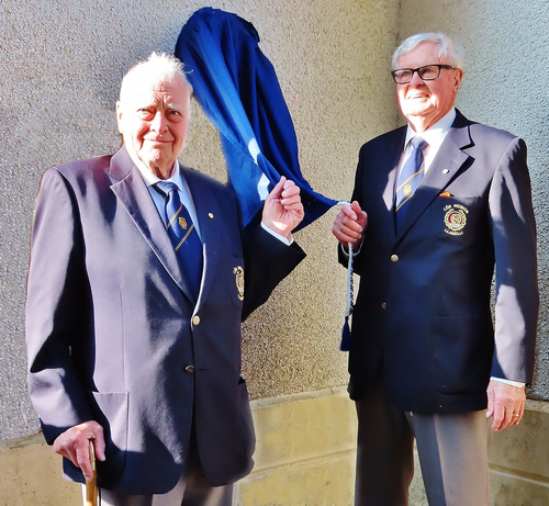 Graham Freeman left and Byron Thomas unveiling the Plaque