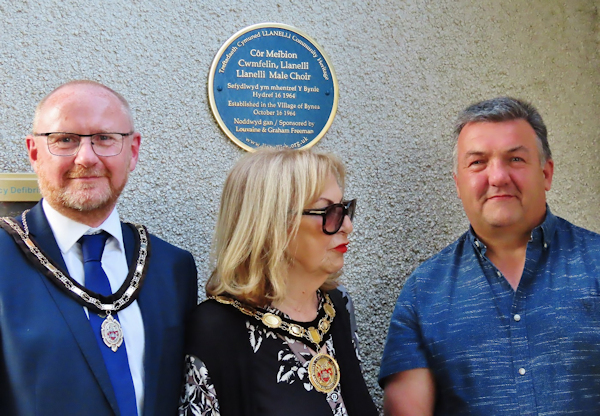 Cllr. Susan Phillips, Chair Llanelli Rural Council, with her consort Cllr. Andrew Stephens and LCH technical director Stephen Hughes